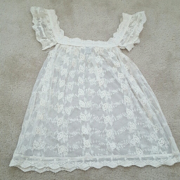 Lace layover - Picture 2 of 2